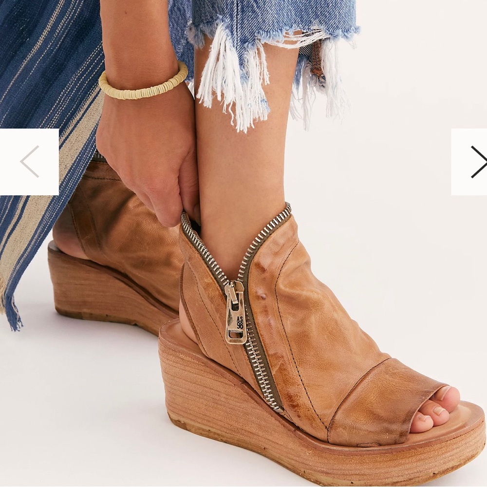 A.S.98 Hazel Zip Wedges